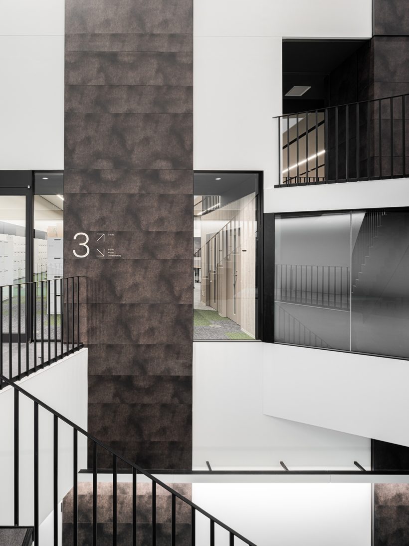 SHIMADZU CORPORATION