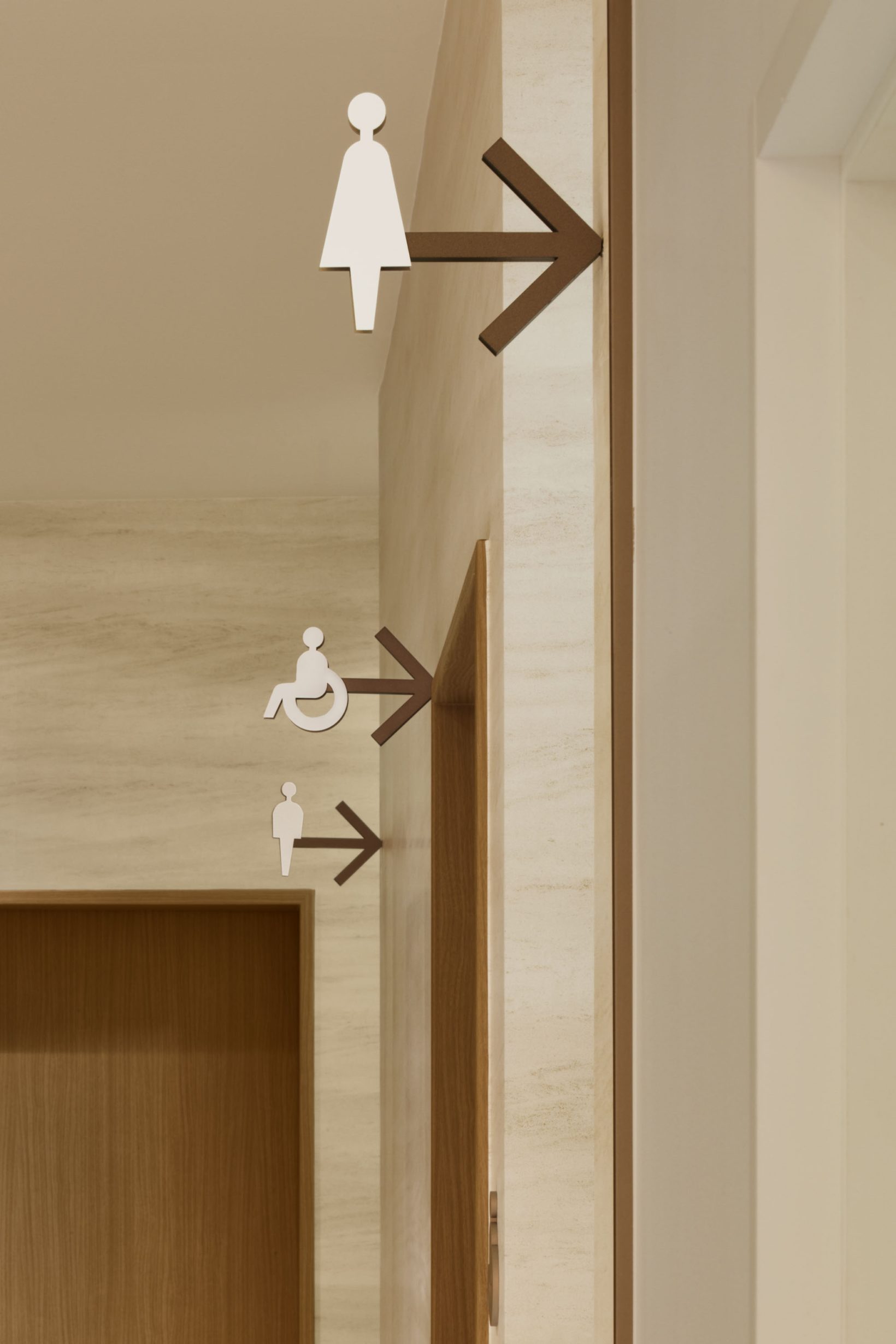 株式会社ピヴォ